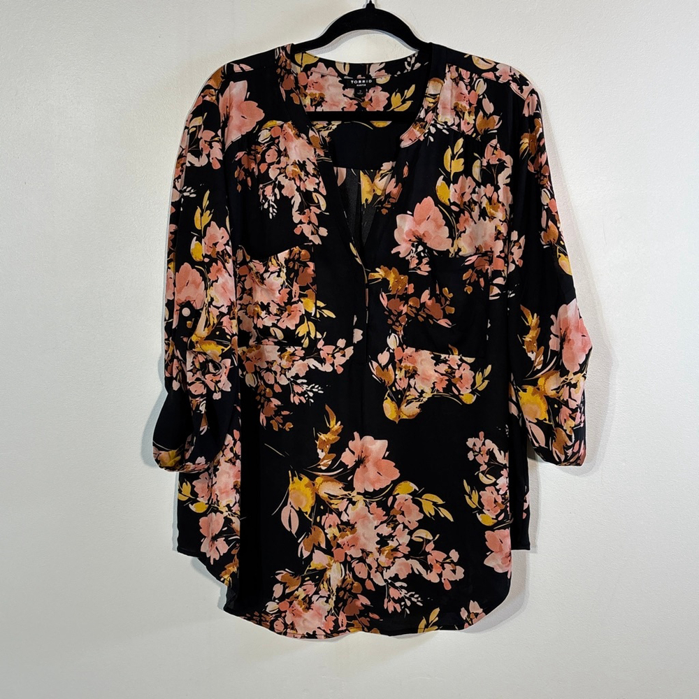Torrid Harper Georgette 3/4 Sleeve Blouse Women's 2X Black Pink Artsy Floral - Picture 2 of 12